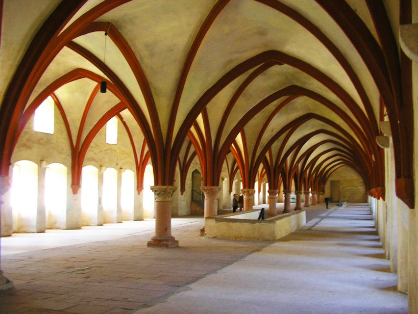 Óbidos, Nazaré & Alcobaça: Private Trip by Car - What the guide adds to the experience