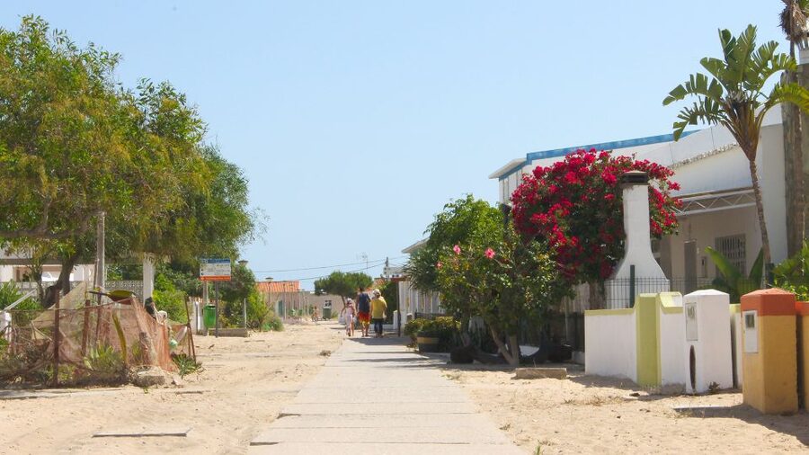 Olhão: 4-Hour Ria Formosa Islands Tour - Passing Farol Bar and Santa Maria Lighthouse