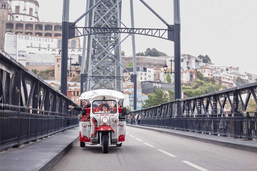 Oporto Tuk-Tuk Tour: Fast, Fun & Flexible – 1H to Full Day! - Why a tuk-tuk works so well in Porto