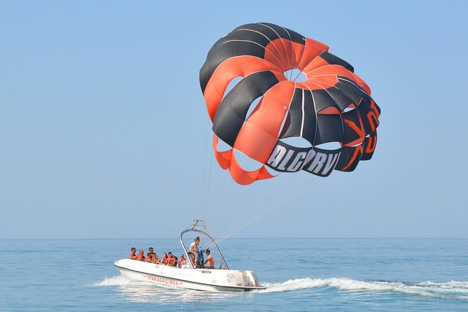 Parasailing from Vilamoura - The 8 to 10 minute flight above the Algarve