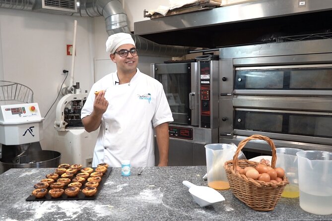 Pastel de Nata Masterclass at a Real Bakery in Downtown Lisbon - Meeting the pastry chef and learning the basics