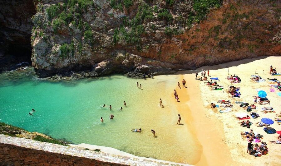 Peniche: Berlengas Island Trip, Hiking and Cave Tour - Arriving at the Island and Finding Your Bearings