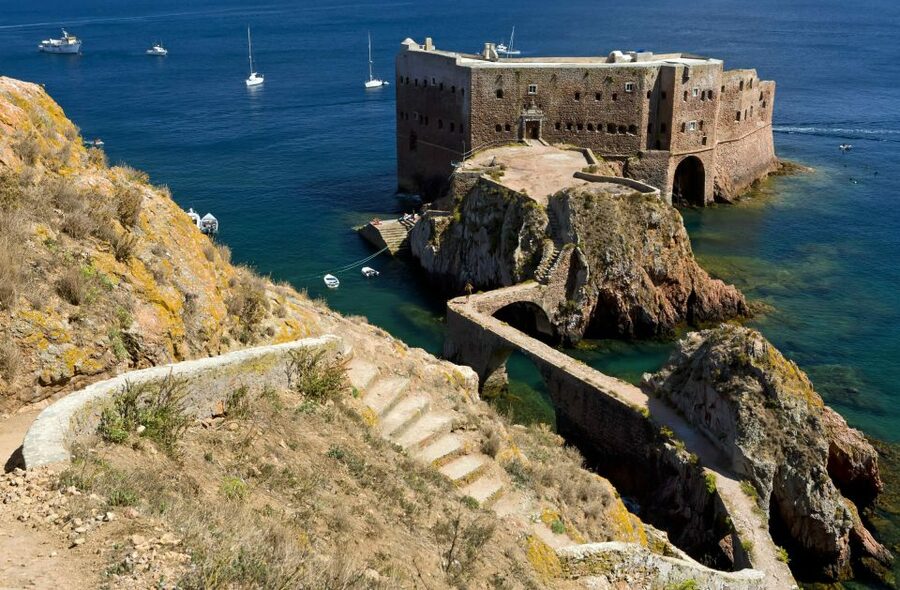 Peniche: Berlengas Roundtrip and Glass-Bottom Boat Cave Tour - The ferry ride across open water