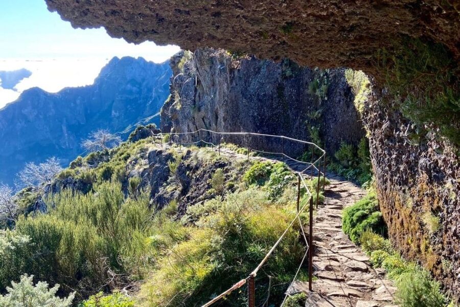 Pico Do Arieiro Pico Ruivo Sunrise or Morning Hike Transfers - PR3, the quieter alternative