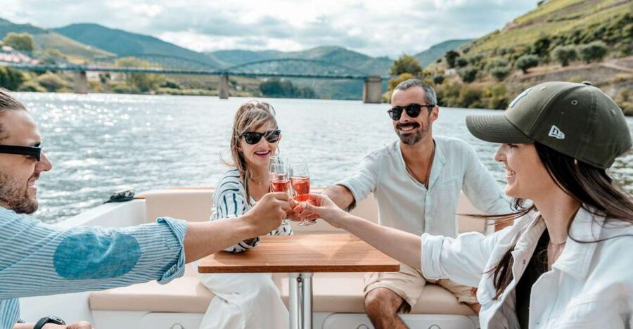 Pinhão: Douro River Solar Boat Tour with Wine Tasting - Should you book the solar boat from Pinhão?