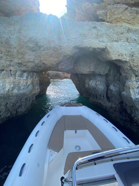 Ponta da Piedade and Lagos Coast Private tour - Why Ponta da Piedade is best seen from the water