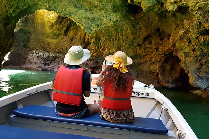 Ponta da Piedade Grotto Tour in Lagos, Algarve - A guide who adds more than directions
