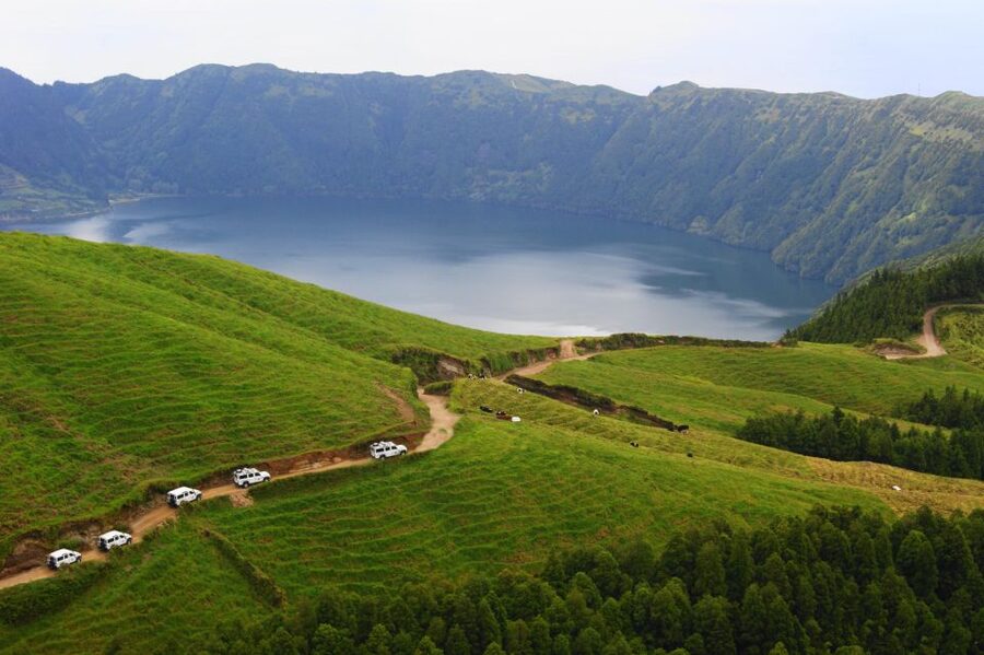 Ponta Delgada: Full-Day Sete Cidades 4X4 Tour with Lunch - Key Points at a Glance