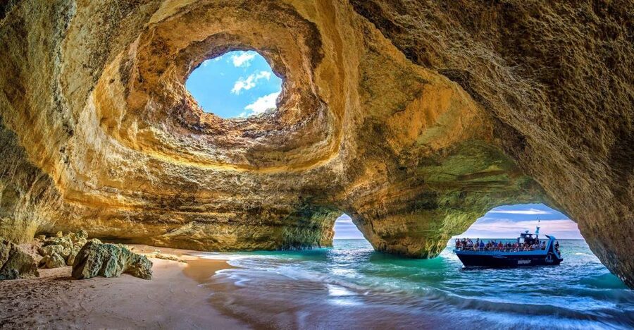 Portimão: Benagil Caves & Dolphins Watching with Biologist - Booking tips for a better day