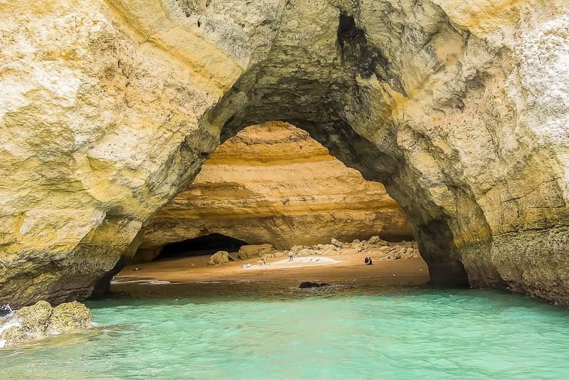 Portimão: Benagil Caves Speed Boat Tour with Sunset Option - Who should take this tour?