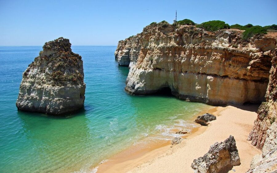 Portimão: Benagil Sea Caves Speedboat Adventure Tour - What the speedboat ride feels like