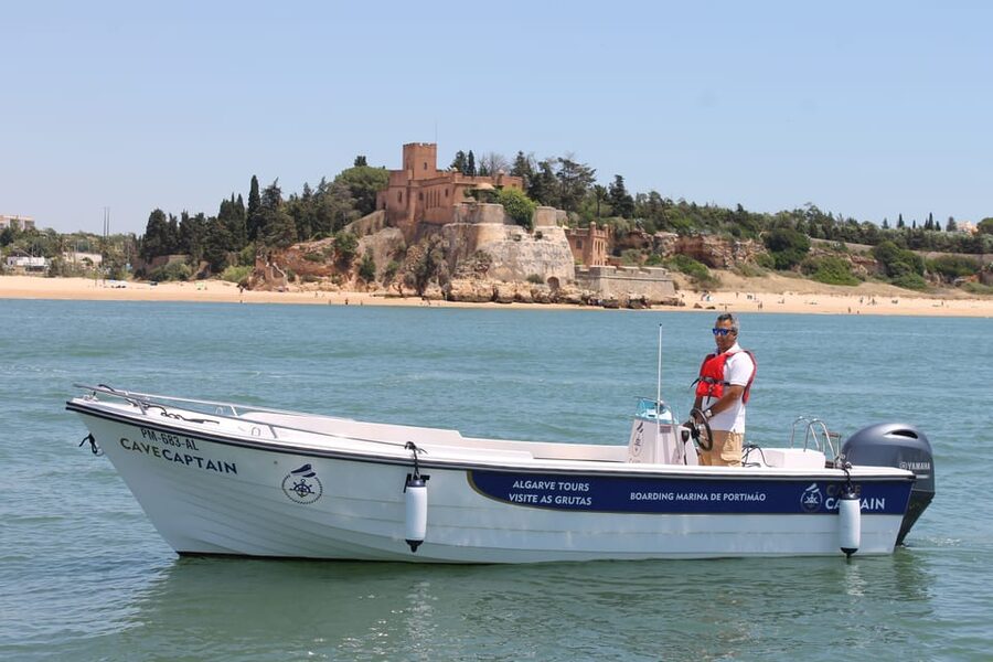 Portimão: Caves, Benagil and Algarve Coastline Boat Tour - The small-group advantage