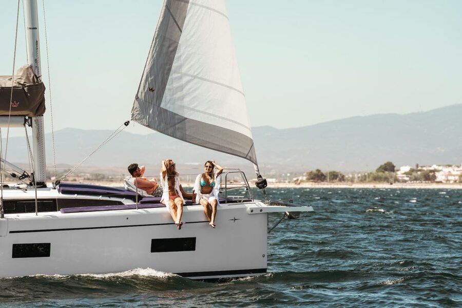 Portimao: Half-Day Sailing Yacht Cruise to the Benagil Caves - Key points at a glance