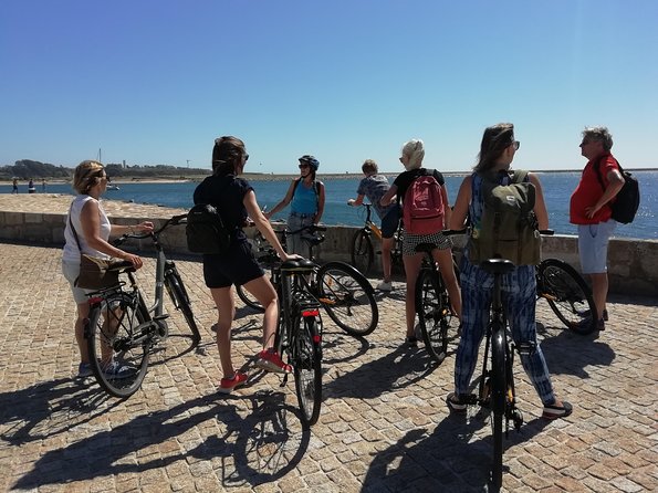 Porto: 3-Hour Old Town & Riverside Bike Tour - Guided Experience - Miragaia, Foz Velha, and the Atlantic