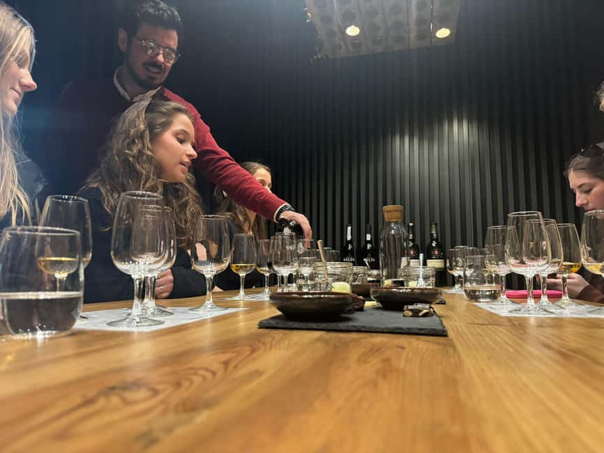 Porto: 5 Port Wine Tasting with Delicious Pairings - The five-Port tasting gives you the fuller picture