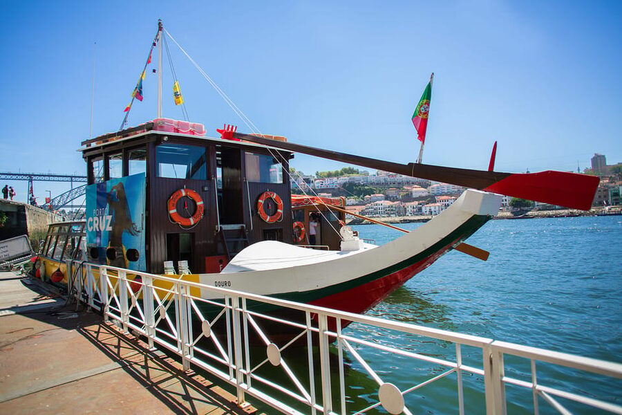 Porto: 50-Minutes Rabelo Boat Cruise on the Douro River - Finding the boat in Gaia