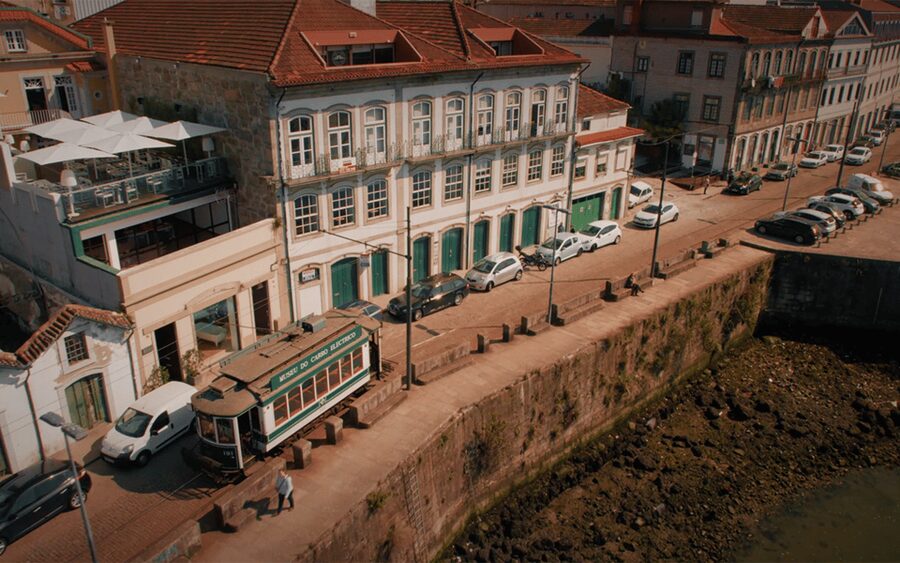 Porto: 5D Flight over de City for all family. - The main drawbacks to consider
