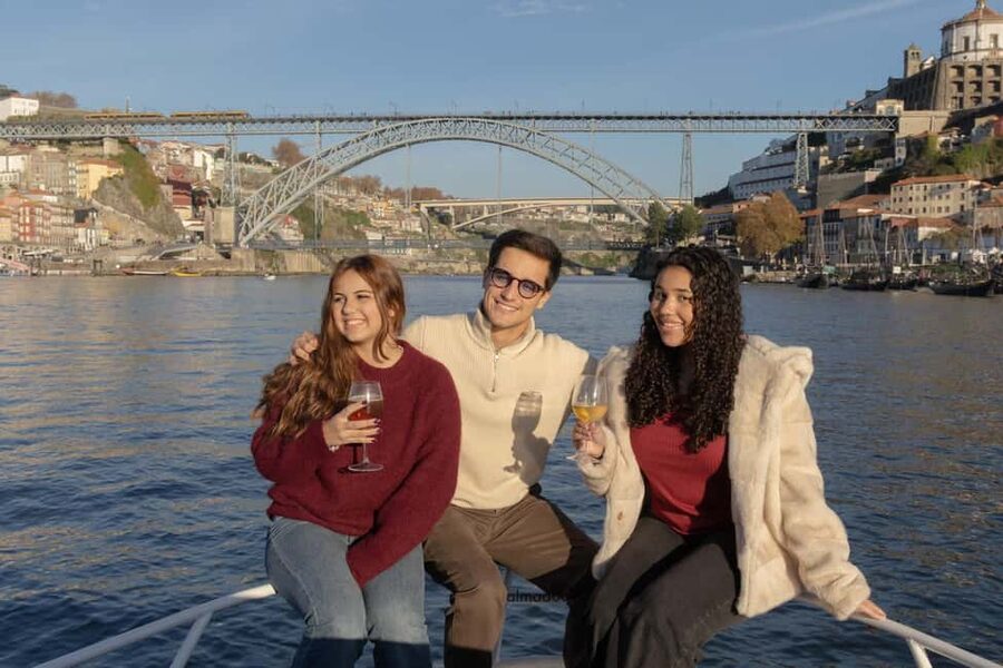 Porto: 6 Bridges and Sunset Boat Cruise with Welcome Drink - Key points to know before booking