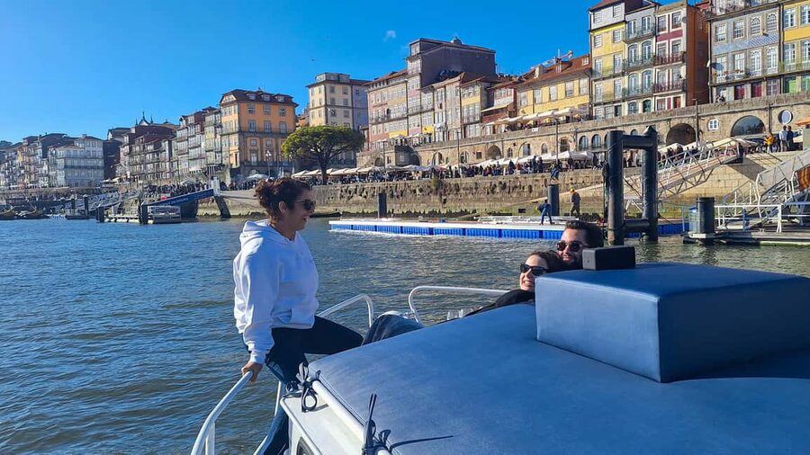 Porto: 6 Bridges and Sunset Boat Cruise with Welcome Drink - Why this Douro cruise is different