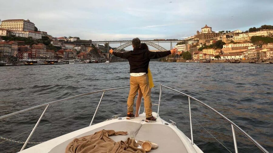 Porto: 6 Bridges Yacht Cruise with Local Wine & Snacks - Porto’s six bridges from below