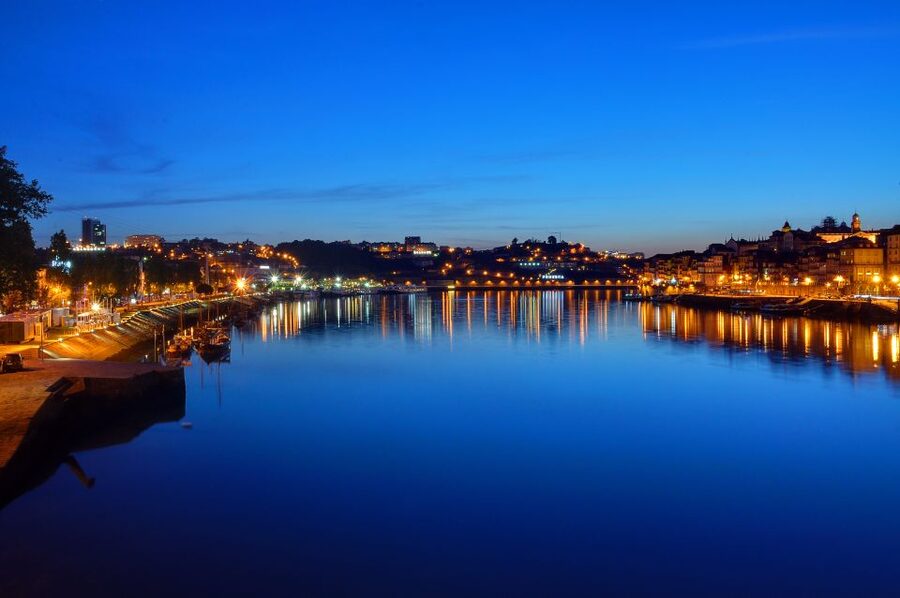 Porto: All-Inclusive Fado Dinner Show and Night Tour - Hotel pickup keeps the evening simple