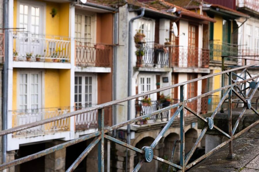 Porto: An Intimate Fado Show in a Historical Tavern - An hour that works well in a Porto itinerary