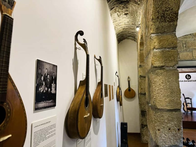 Porto: Authentic Fado Show, Port Wine & Handmade Instruments - Why the small room changes the experience