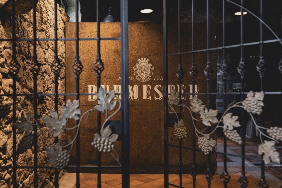 Porto: Burmester Cellar Tour with Tasting & Pairing Options - Key points to know before you book