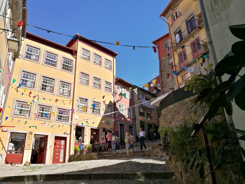 Porto: City Highlights 3-Hour Guided Electric Bike Tour - Cordoaria Garden, Clérigos, and Lello