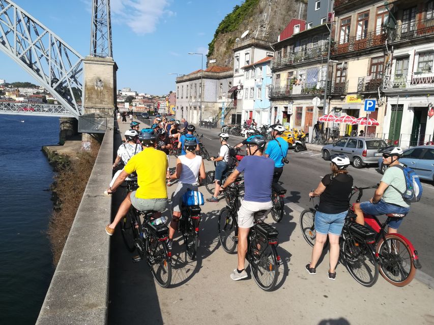 Porto: City Highlights 3-Hour Guided Electric Bike Tour - Aliados Avenue and São Bento Station