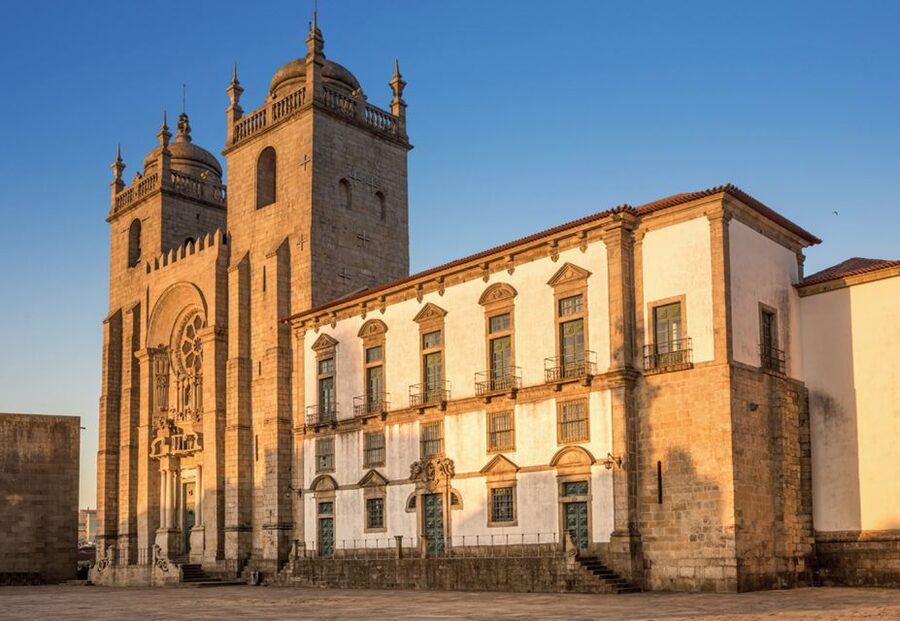Porto: City Tour, 6 Bridges Cruise and Wine Tasting - Meeting near São Bento Station
