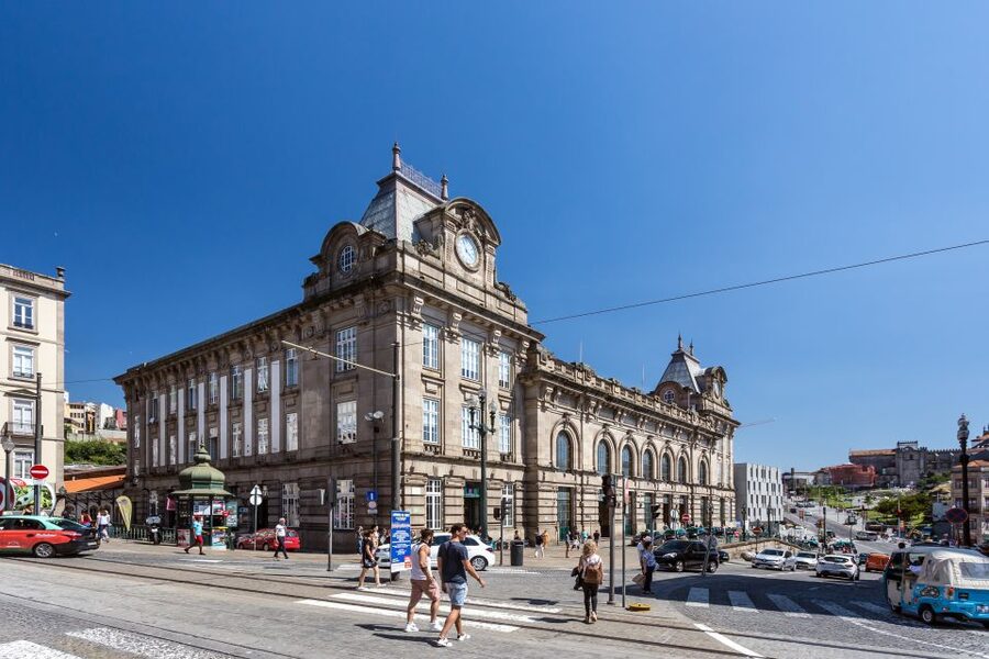 Porto: City Train Tour, River Cruise & Wine Cellar - The one-hour Douro River cruise