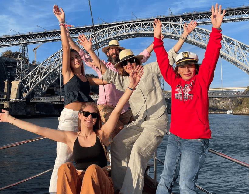 Porto: Classic Sailboat Cruise Along the Douro River - Foz do Douro and the return to Afurada