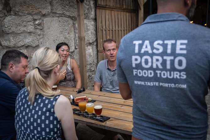 Porto Craft Beer Tour: 7 Beers + 3 Food Pairings in a Small Group - Starting at Armazém da Cerveja