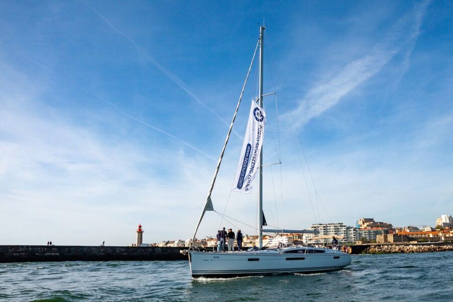 Porto: Daytime or Sunset Douro River Sightseeing Cruise - Arrábida Bridge and the first river views