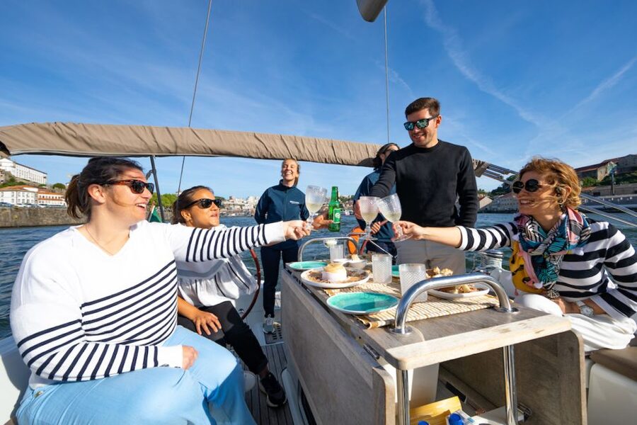 Porto: Daytime or Sunset Douro River Sightseeing Cruise - Ribeira, Clérigos, and Passeio das Virtudes from the river