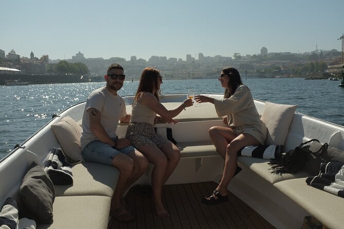 Porto: Douro River Boat Cruise with Port Wine and Snacks - What this two-hour Douro cruise is really like