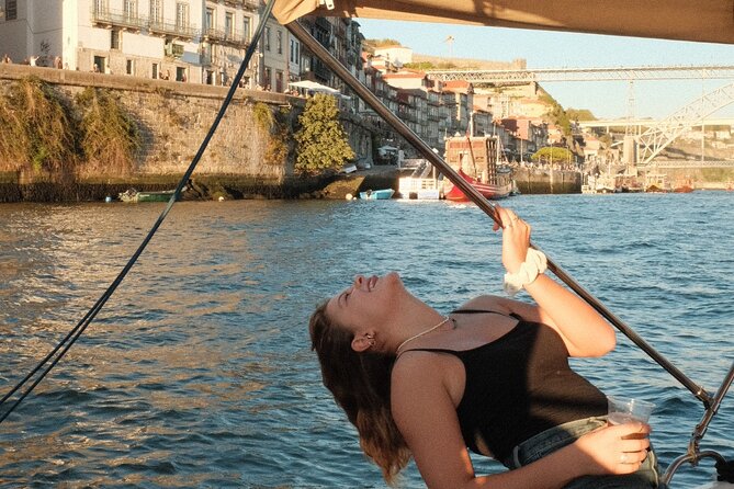 Porto: Douro River Boat Cruise with Port Wine and Snacks - Dom Luís I Bridge and Porto’s most famous view