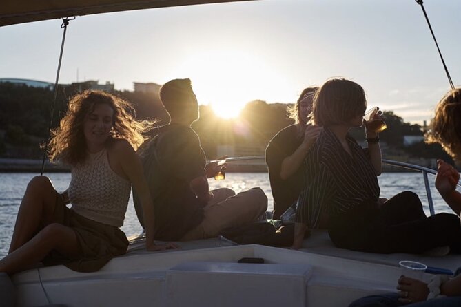 Porto: Douro River Boat Cruise with Port Wine and Snacks - Light snacks, not a meal