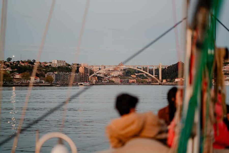 Porto Douro River Cruise: Sunny Day & Peaceful Sunset - Setting out past Afurada and the Arrábida Bridge