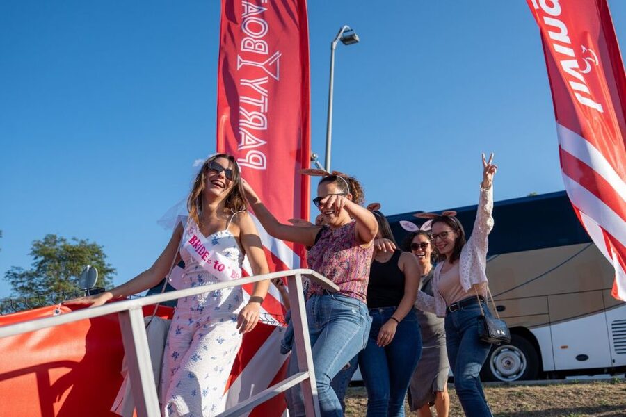 Porto: Douro River Party Boat with Sunset Option & 6 Bridges - Key points to know before booking