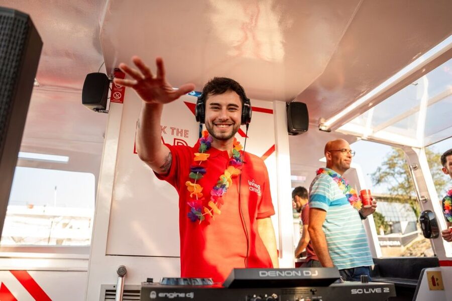 Porto: Douro River Party Boat with Sunset Option & 6 Bridges - Music, dancing, and the social atmosphere