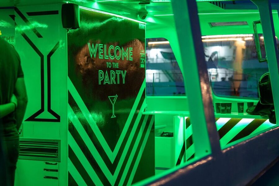 Porto: Douro River Party Boat with Sunset Option & 6 Bridges - The missing seats are a genuine drawback