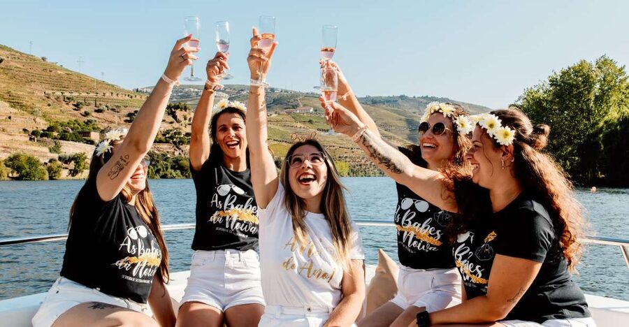 Porto: Douro Valley Full-Day Boat, Train, and Lunch Tour - Key points at a glance