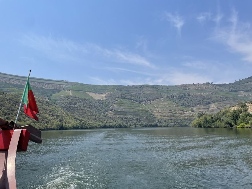 Porto: Douro Valley Tour w/ 3 Tastings, Lunch, & Opt. Cruise - A small van and a guide who sets the tone