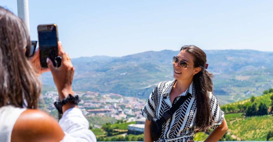 Porto: Douro Valley Tour with Lunch, Boat Cruise & Tastings - Meeting at Lapa Church or arranging Porto pickup