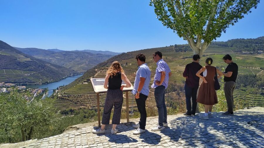 Porto: Douro Valley Wine Tour with Tastings, Boat, and Lunch - Why this Douro day trip works so well from Porto