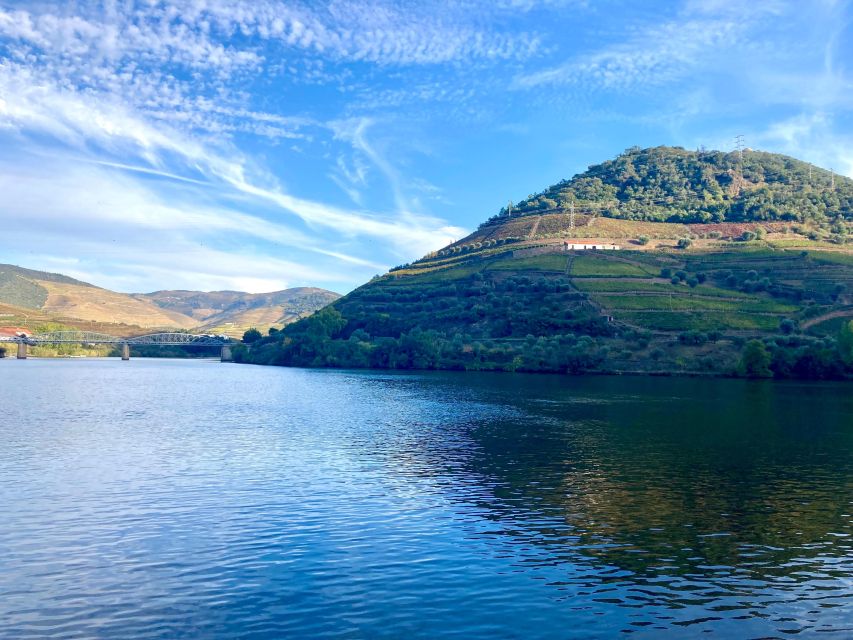 Porto: Douro Valley Wine Tour with Tastings, Boat, and Lunch - What the $153 price includes