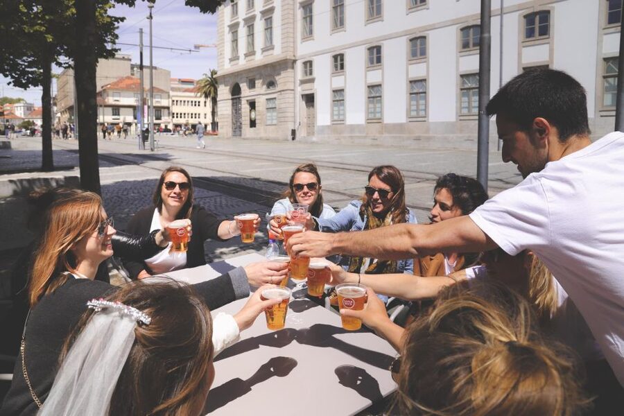 Porto: Evening Local Food Crawl with Drink Pairings - Best time to book this Porto food crawl