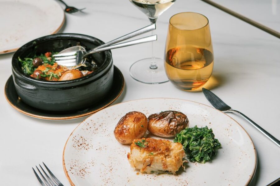 Porto: Fonseca Cellar Tour & Fado Show with Optional Dinner - Who will enjoy this evening most?